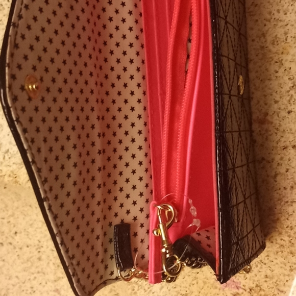 a walllet - Picture 3 of 4